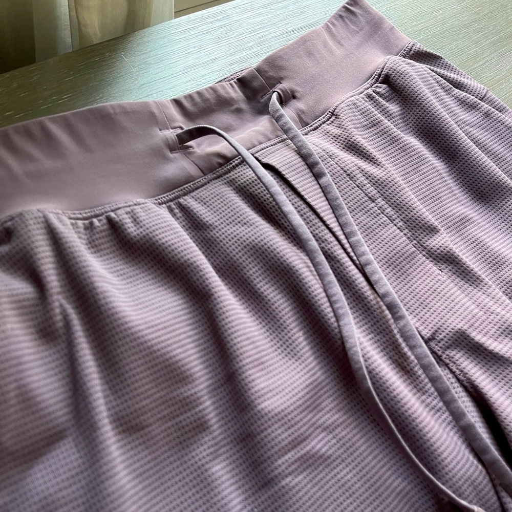 Lululemon Athletica T.H.E. Mesh Shorts 9” Liner